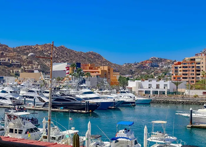 Сasa de vacaciones Marina & Ocean View Balcony, Rooftop Pool Access *