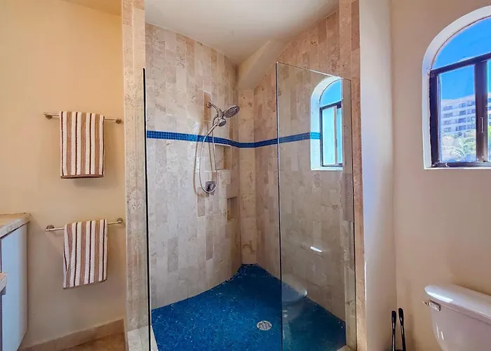 Сasa de vacaciones Marina & Ocean View Balcony, Rooftop Pool Access